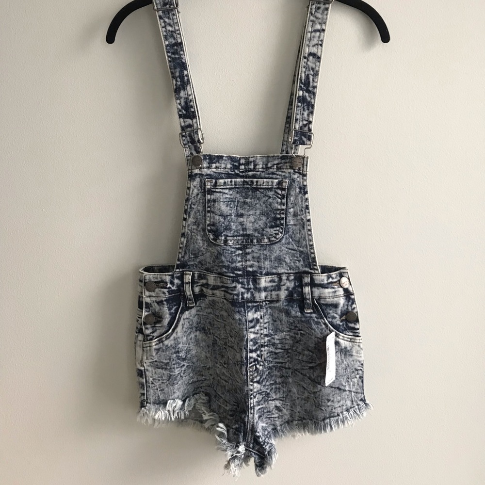 NWT Distressed overalls